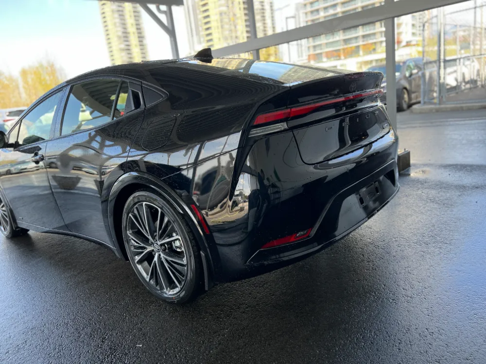 2023 toyota prius hybrid xle black 5